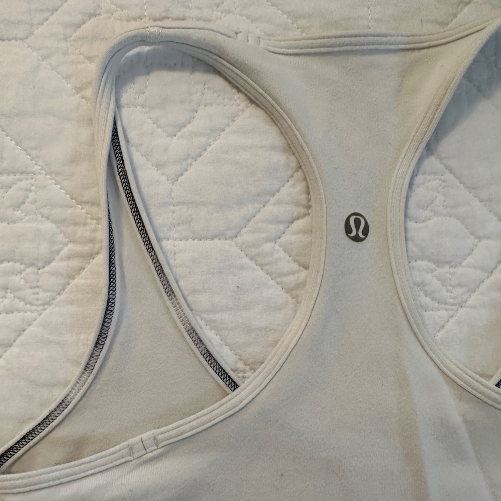 Lululemon Reversible Razorback Tank Size 4 - Picture 3 of 4